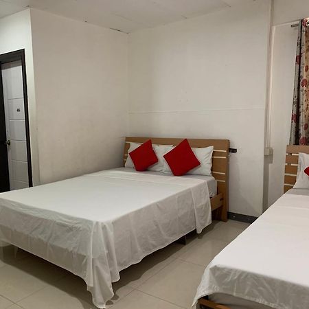 Lucky Hotel Manila Eksteriør billede